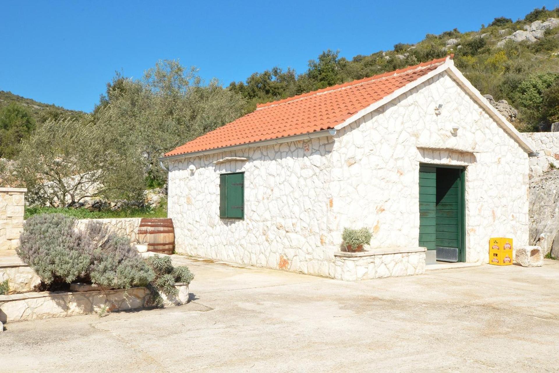 Apartments With A Parking Space Marina, Trogir - 11554 외부 사진